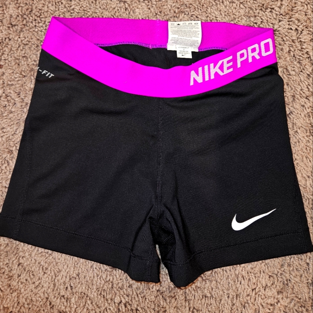 Nike dri-fit shorts nwot